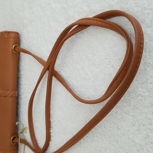 New HOBO Bramble Crossbody - Picture 10 of 16